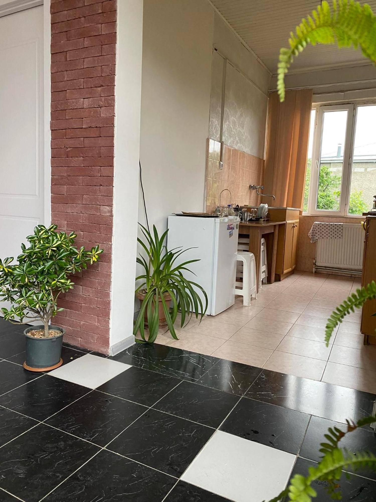 Guest House Telavi XXI Ngoại thất bức ảnh